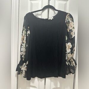 Umgee Black‎ Top with Floral Sleeves